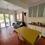 Simone, Appartement Maison, Quartier Calme, Grande Terrasse, Spa, Barbecue, 2 Chambres