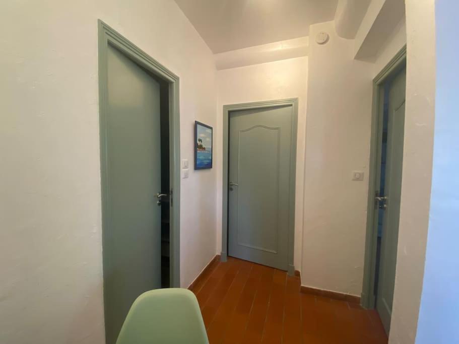 Simone, Maison, Quartier Calme, Grande Terrasse, Spa, Barbecue, 2 Apartment Frejus