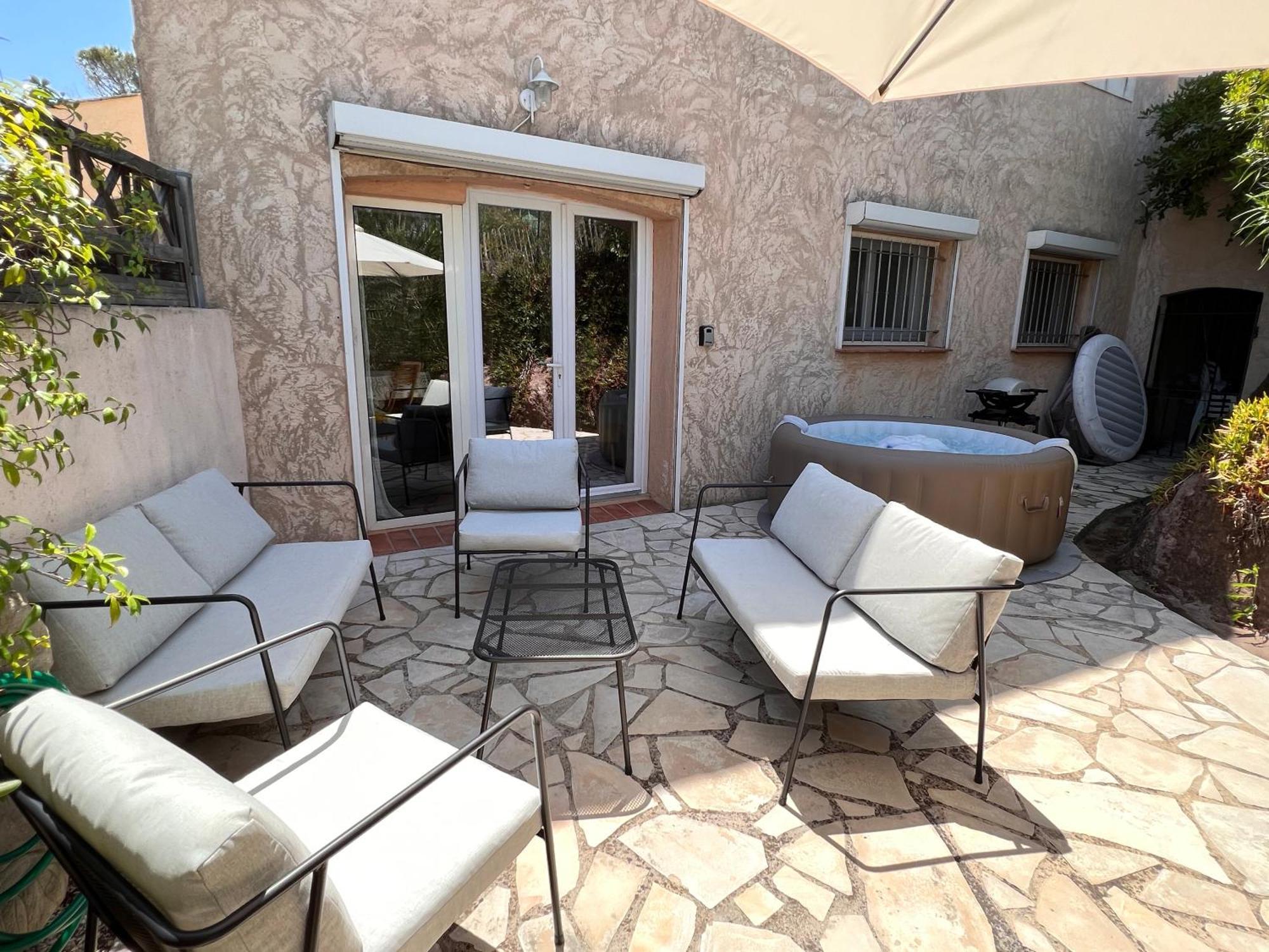 Simone, Maison, Quartier Calme, Grande Terrasse, Spa, Barbecue, 2