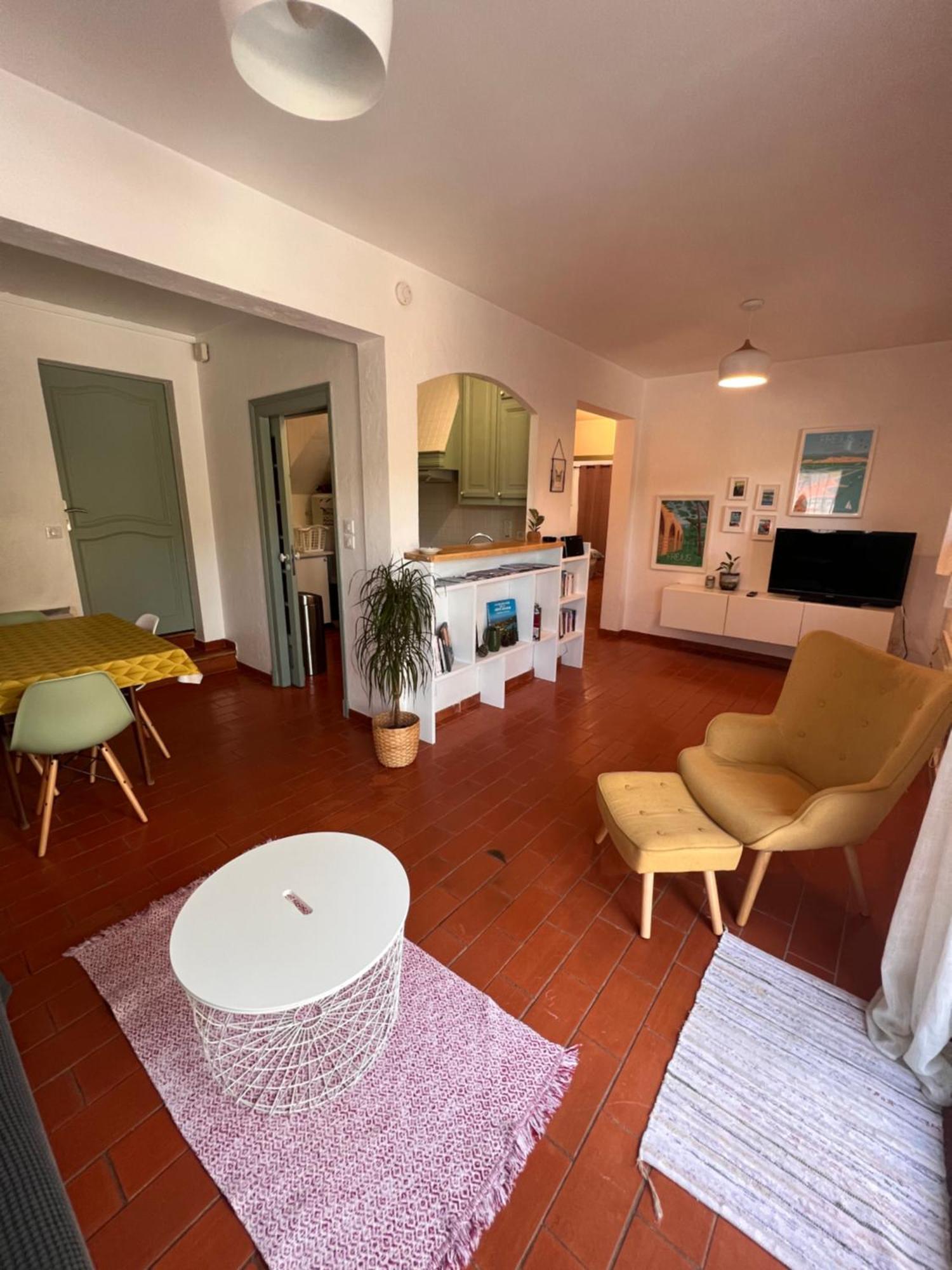 Simone, Maison, Quartier Calme, Grande Terrasse, Spa, Barbecue, 2 Apartment *