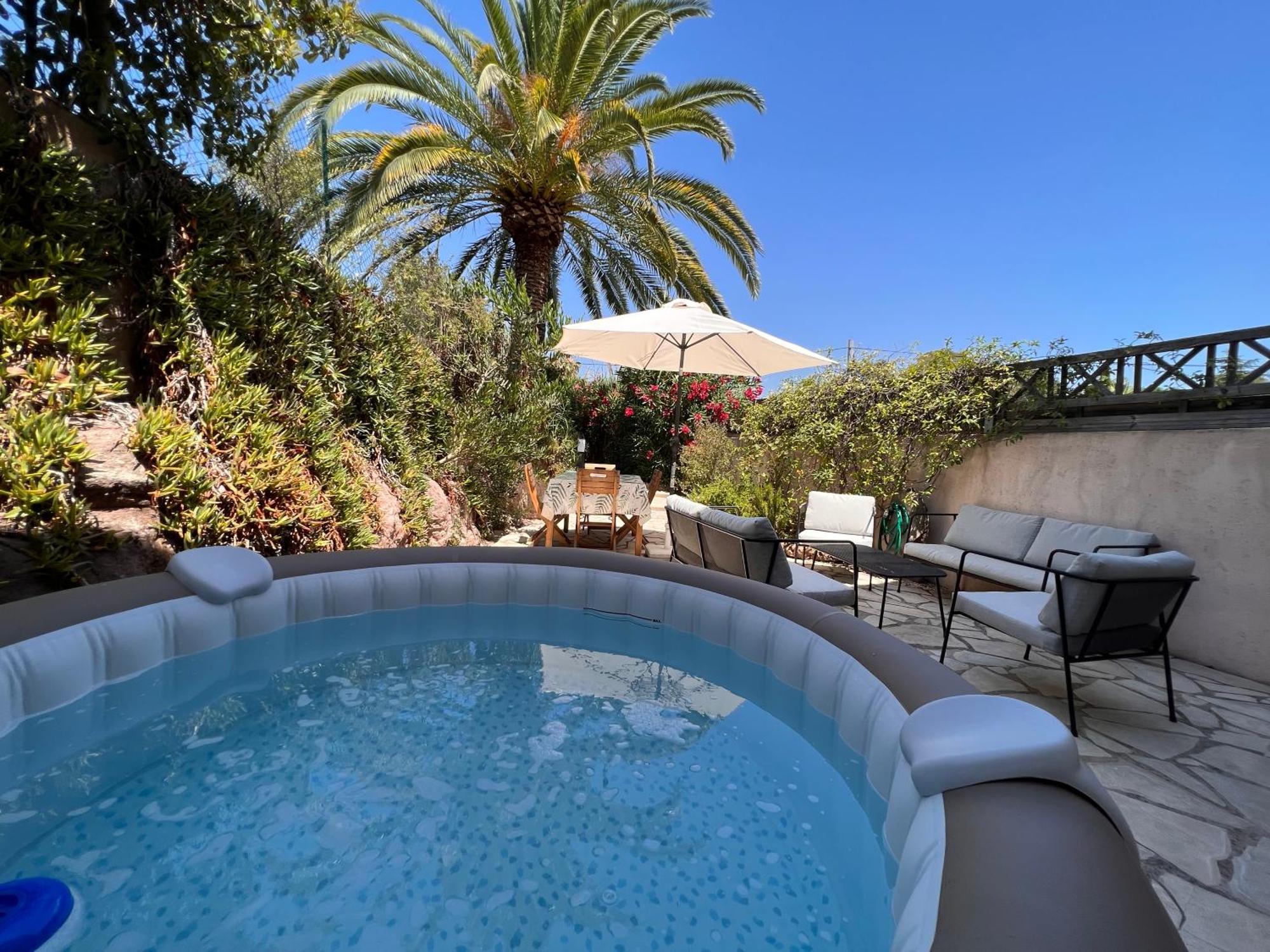 Simone, Maison, Quartier Calme, Grande Terrasse, Spa, Barbecue, 2 *